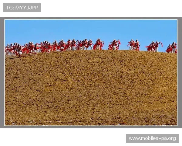 奥运冠军现学安塞腰鼓精彩比拼看看谁能展现最标准的绝佳风采